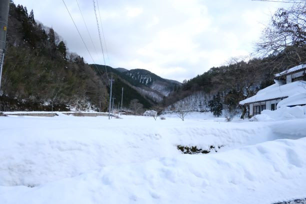 冬は雪に囲まれる地域。2020年12月撮影