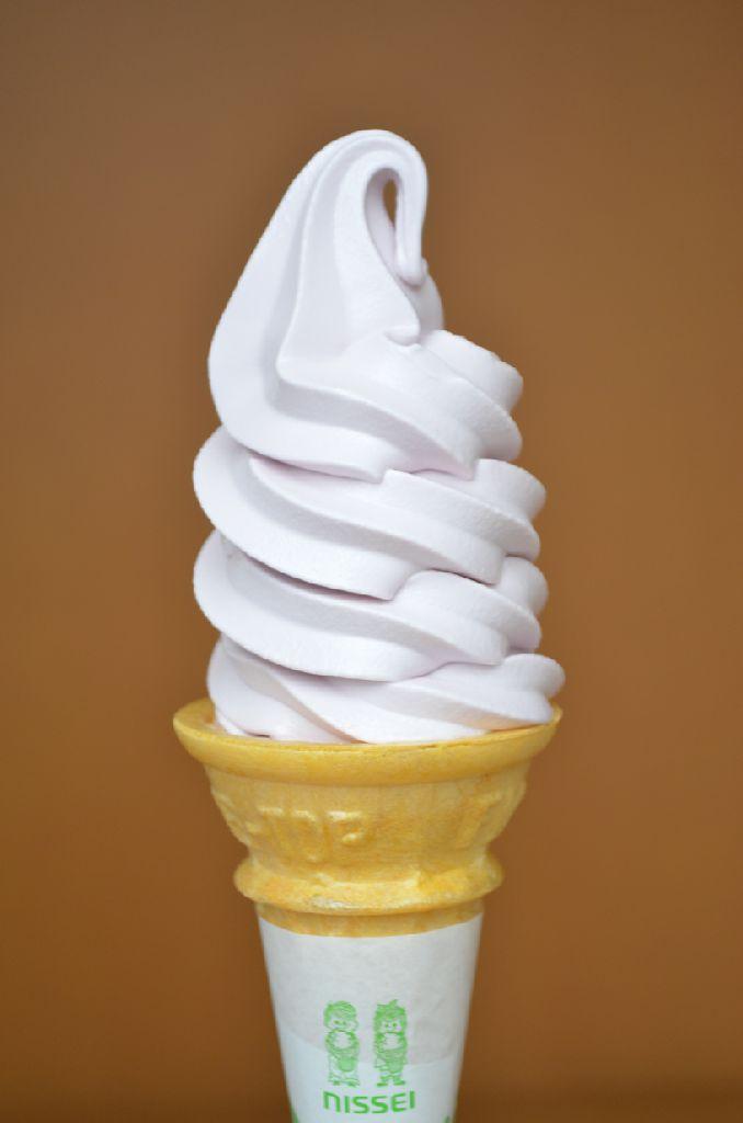 エスタ店以外で販売しているソフトクリームは、幅広い年齢層の方々に人気