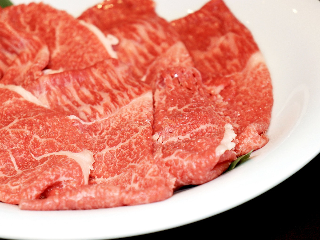 京都らしいきめ細やかで上品な味わいの肉を提供しています。
