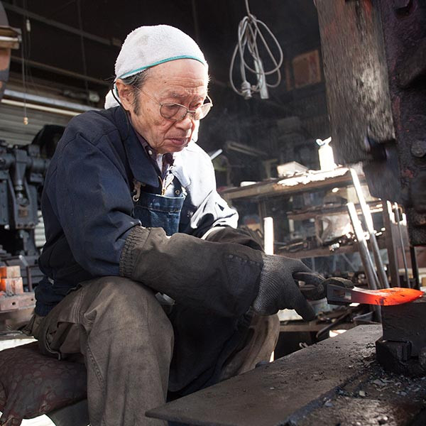 三条鍛冶の伝統を継承する水野氏