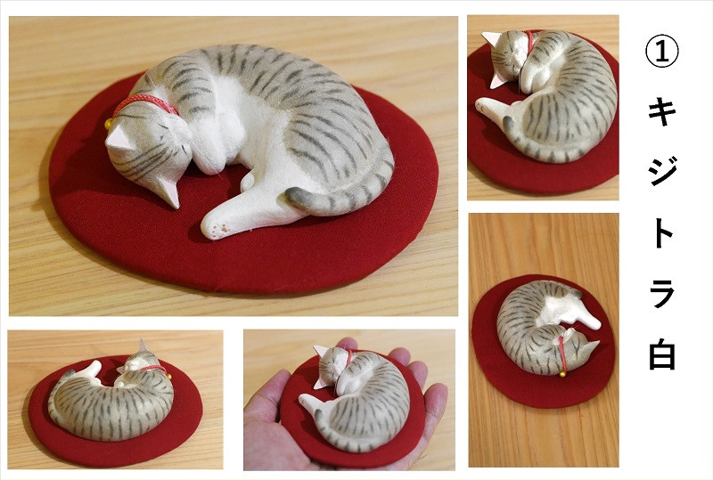 ５７９０　①キジトラ白 手作り猫人形 寝そべりポーズ (楕円座付き) 榛葉順英