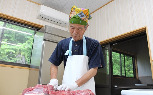 狩猟から食肉加工・販売まですべて自社で。