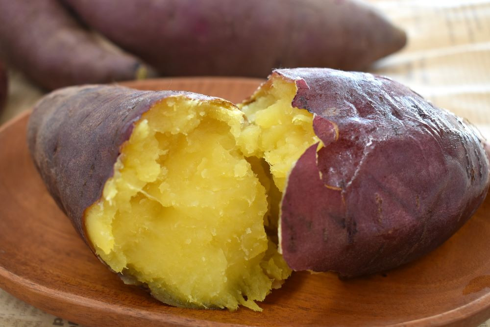 熟成されたさつまいもは焼き芋でもしっとり甘い