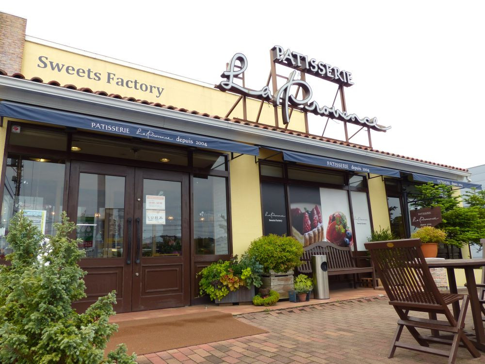 プロヴァンス地方をイメージした店舗