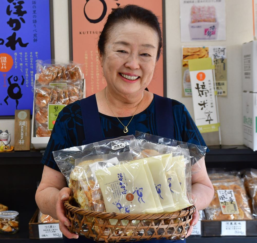 老舗煎餅店「鍵林」のせんべい・おかき詰め合わせ1.17kg(12袋) | 茨城県 龍ケ崎市 せんべい 米菓 米菓セット 詰め合わせ おかき あげ餅  醤油 のり 胡麻 ゴマ 海苔 のり 美味しい 色々 種類 食べ比べ おやつ お茶 あと引く 美味しい お土産 沢山 - 茨城県龍ケ崎市 ...