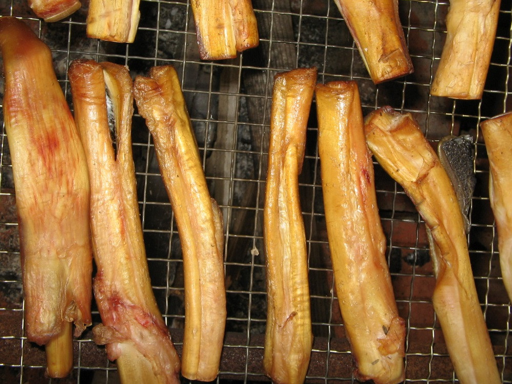 自家製燻製気で低温燻製