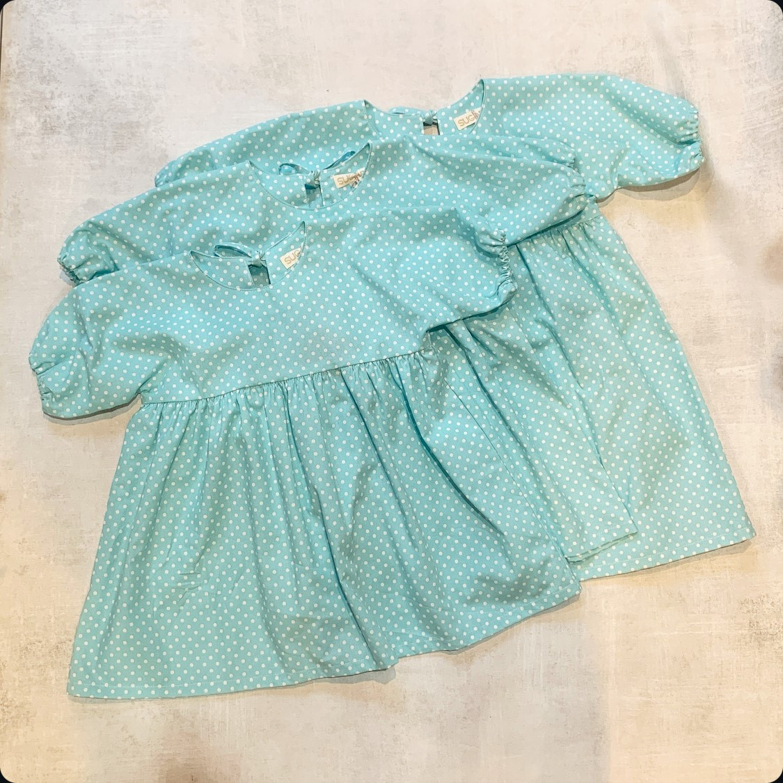 ふるさと納税 服 女 大阪府 守口市 ギャザーたっぷり長く着られるワンピース サイズ80｜オールシーズン 活躍 ロングワンピース 綿100% ギャザーたっぷり こど… ギャザーたっぷり長く着られるワンピース｜オールシーズン 活躍