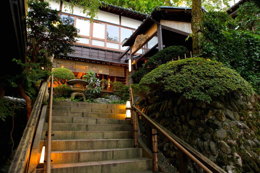 山重の本館