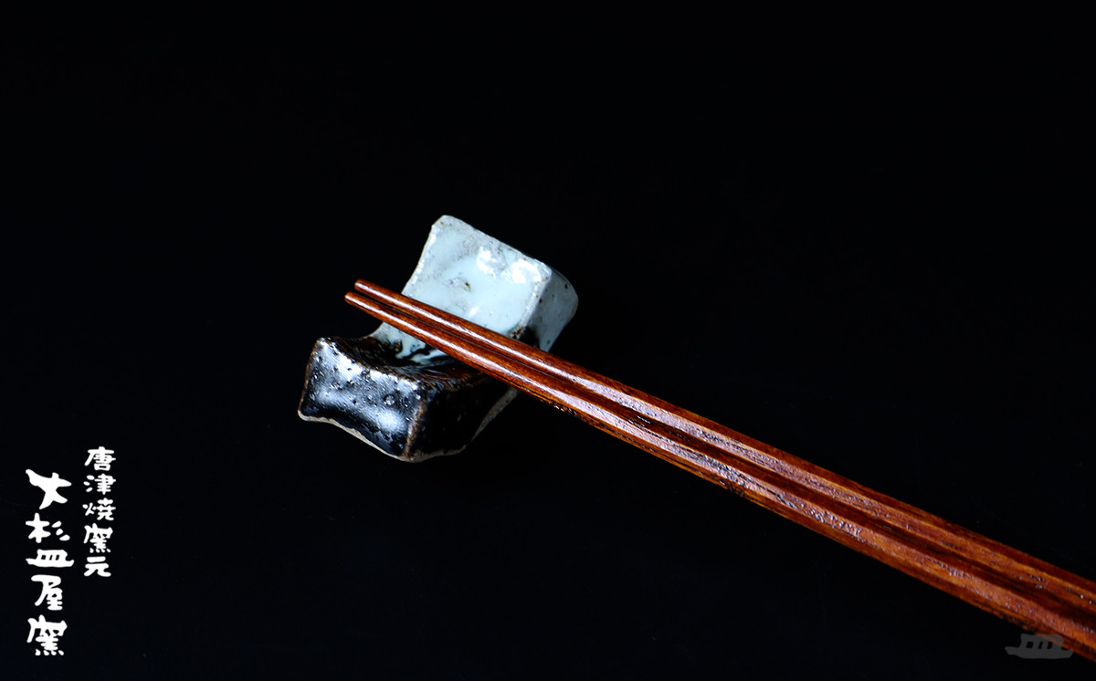 約W6.0×D2.5×H3.0cm 1客約50g※箸は付いていません
