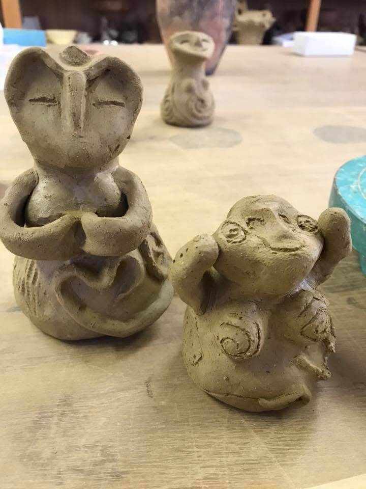 縄文時代の土偶をもとにオリジナルを作る方も。