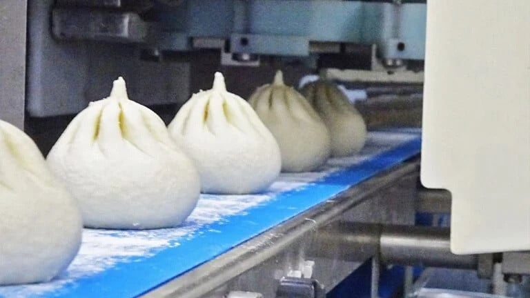 外側の皮は風味よくふんわりとした食感です。