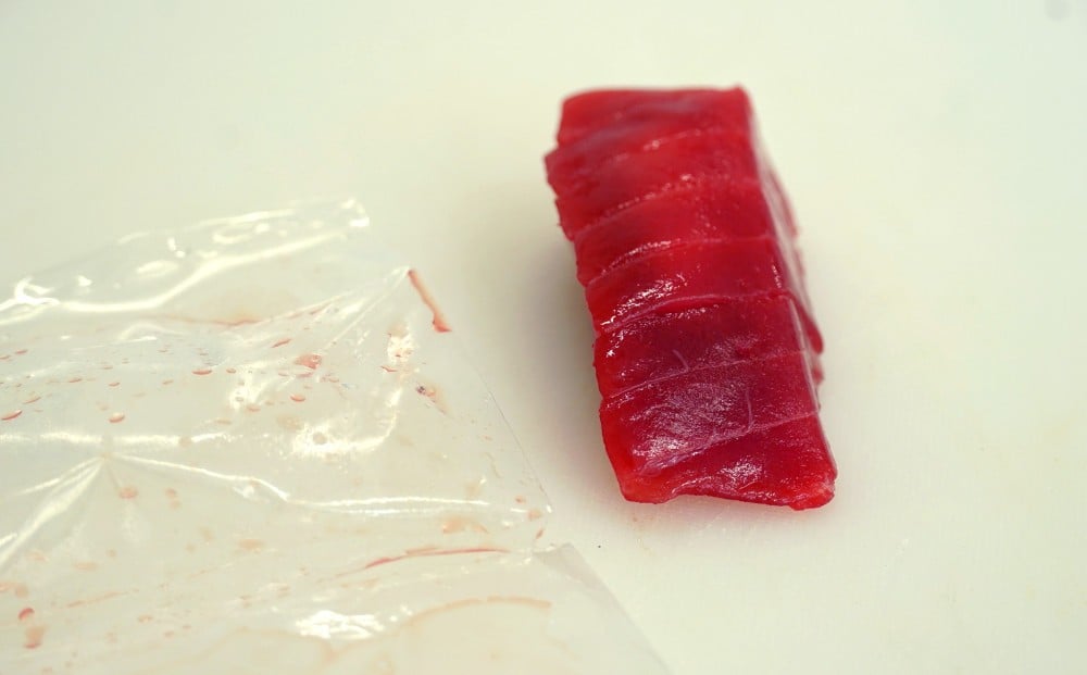 パックから取り出した状態。ドリップがほとんど出ていません