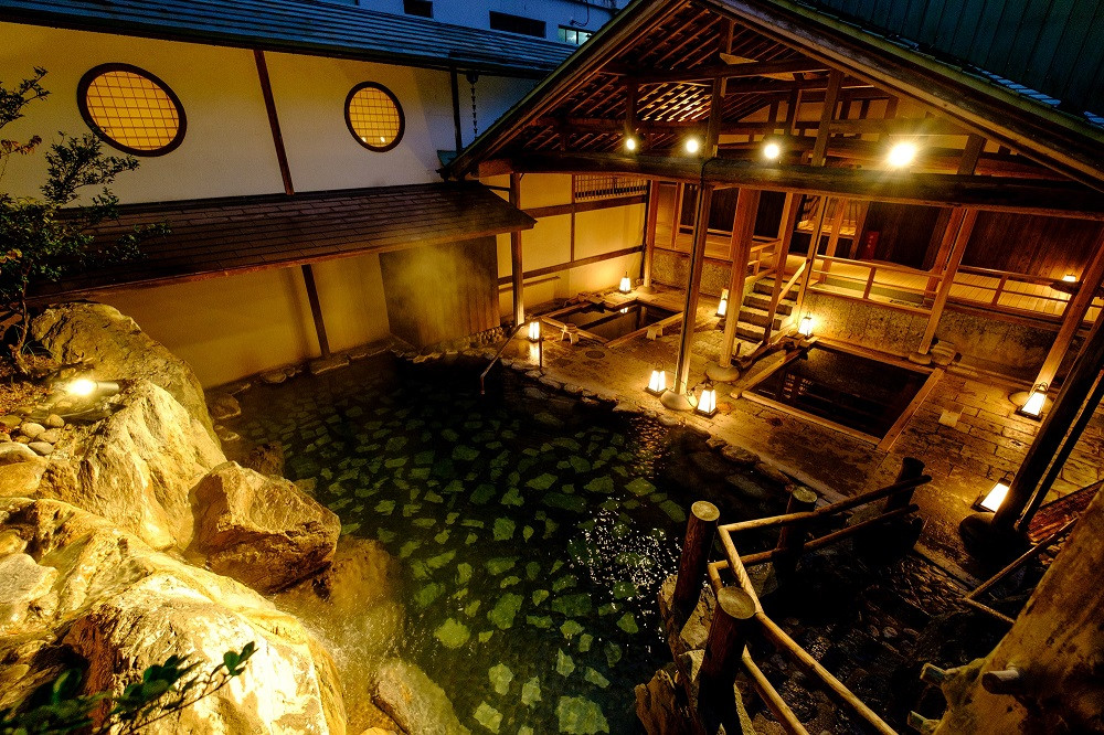 ＜滝の湯＞露天風呂