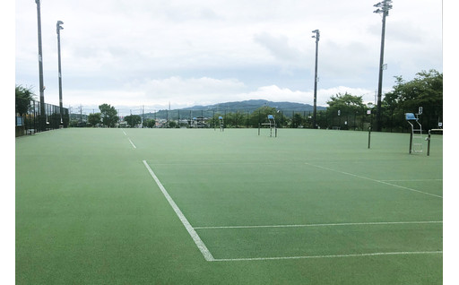 桜川市総合運動公園テニスコートの人工芝張替工事を実施しました！