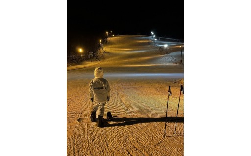 最北の温泉郷でスキー場を独り占め