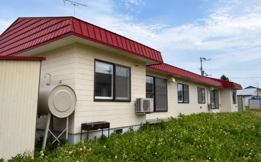 農業振興センターの屋上防水を改修し、施設を長く守ります