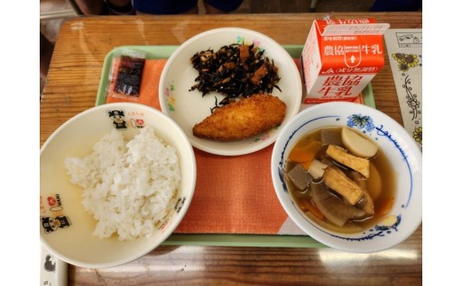 学校給食で地域ブランド「常磐もの」を食材としたメニューを提供しています。