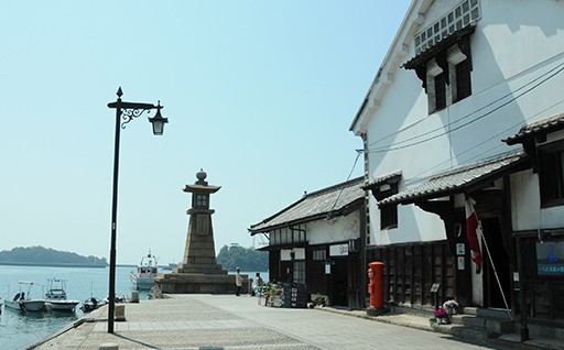 鞆地区の町並みを保存します