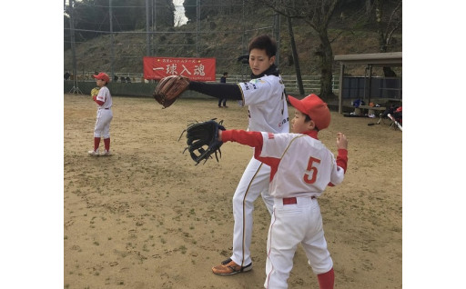 2-3　【富山サンダーバーズ】プロスポーツチームによる地域貢献活動への支援